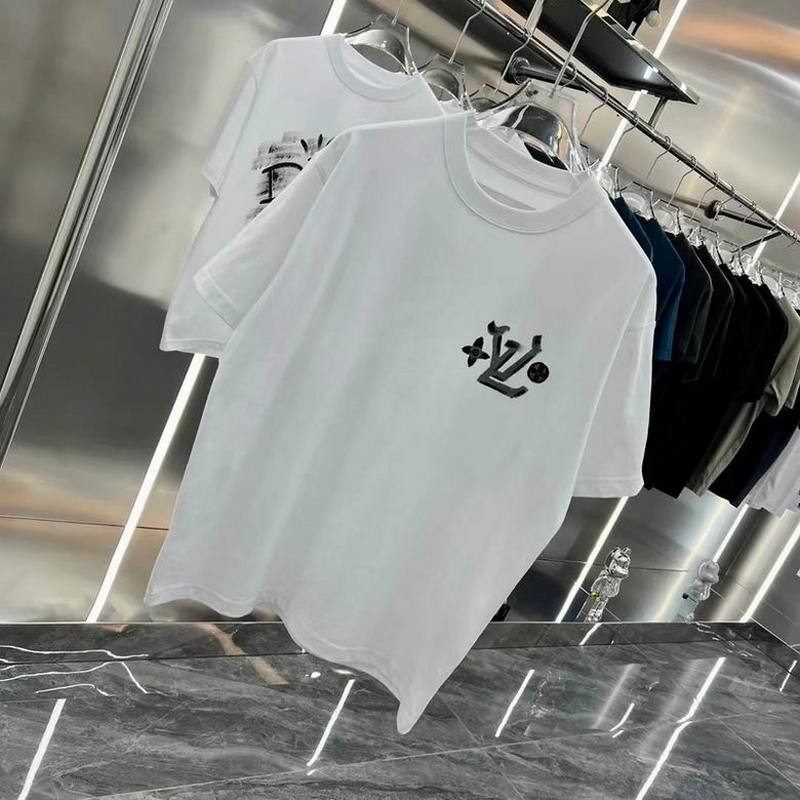 Louis Vuitton Men's T-shirts 1174